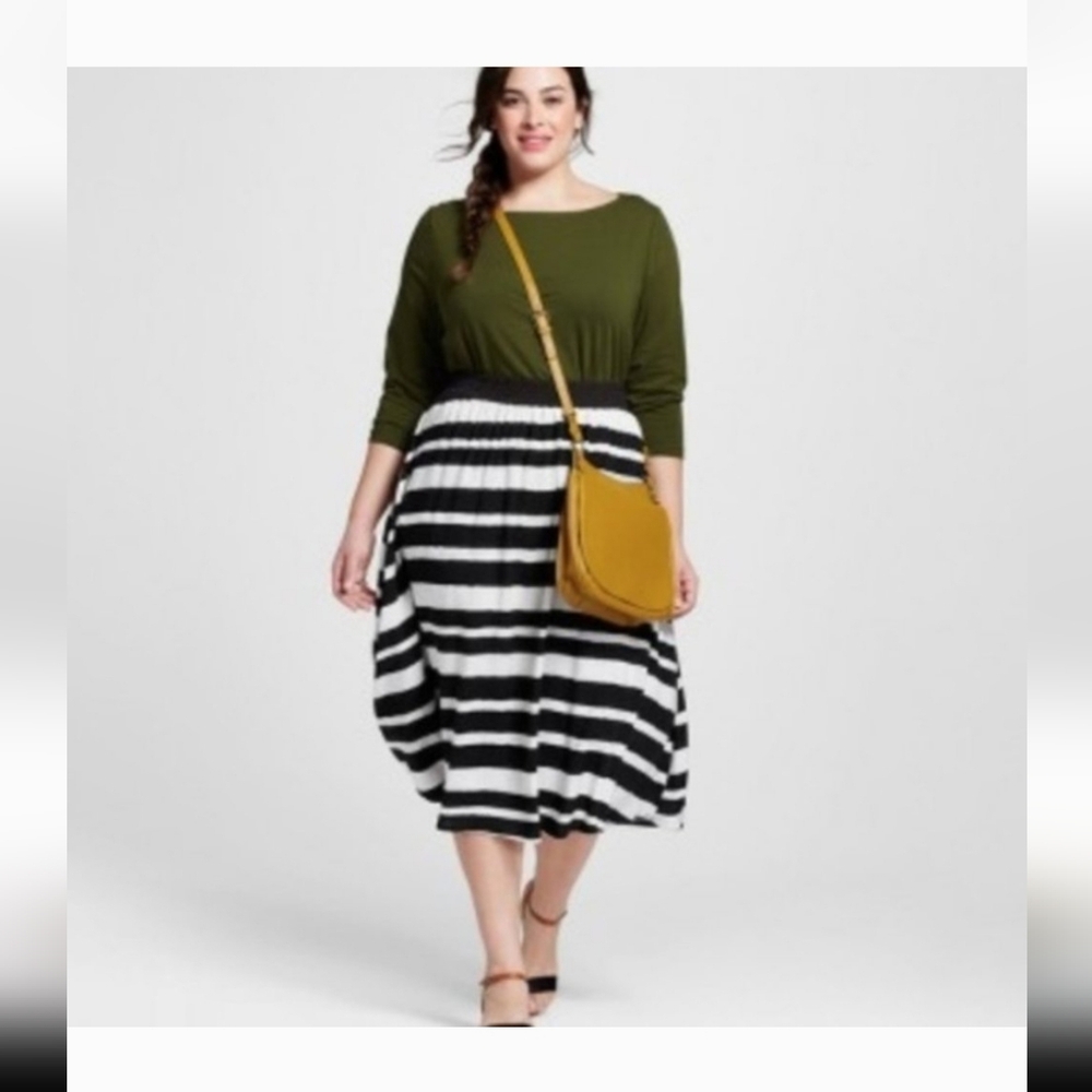NWT Ava & Viv Black White Striped Midi Skirt Plus Size 1X